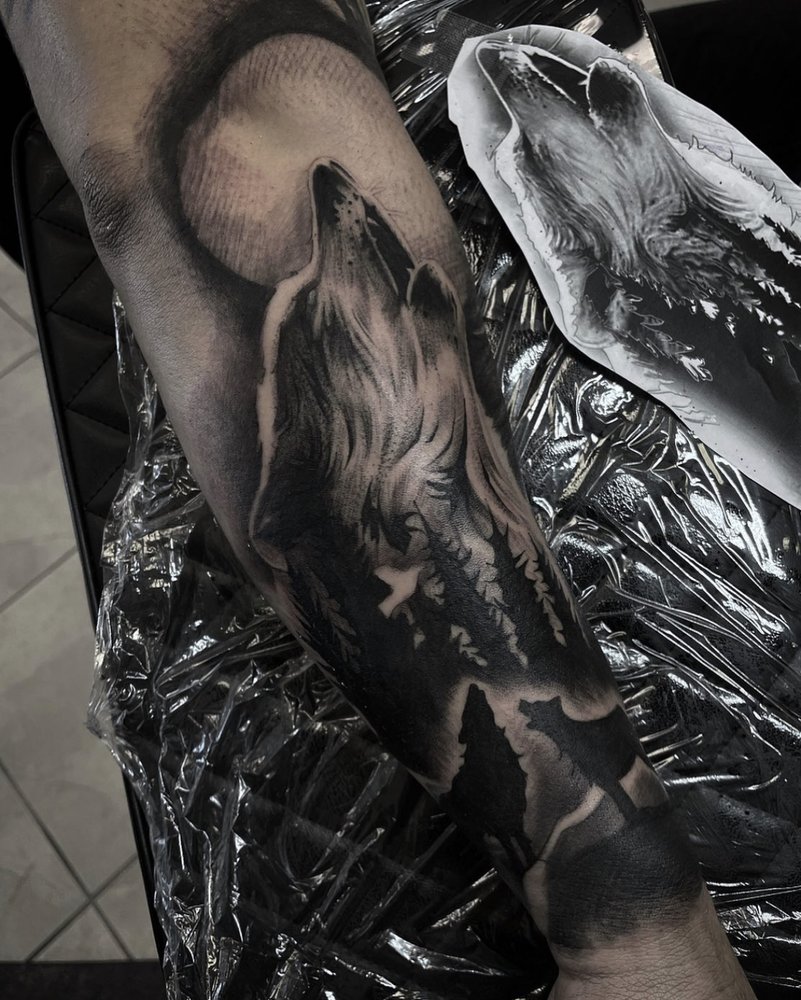 Golden Visionary Tattoo Logo