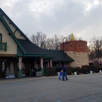 Warm Glow Candle - Outside - Candle Stores Near Me - Centerville, Indiana Warm Glow Candle - Outside - Candle Stores Near Me - Centerville, Indiana