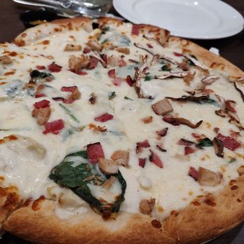 Stillwaters Restaurant - Zays way pizza - New American Near Me - Roanoke, West Virginia