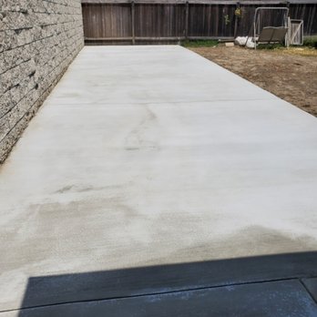 WCD Masonry - New concrete slab and split-face block wall. - Masonry/Concrete Near Me - Long Beach, California