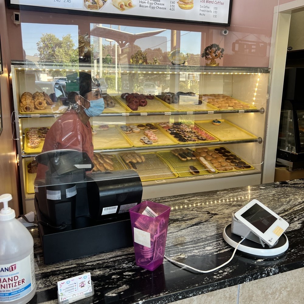 Marietta Donuts - Interior - Donuts Near Me - Marietta, Georgia Marietta Donuts - Interior - Donuts Near Me - Marietta, Georgia
