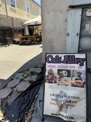 Cali Alley by null