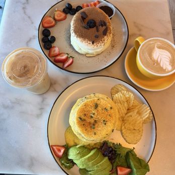 Fluffy Fluffy Dessert Cafe - Desserts Near Me - Duluth, Georgia