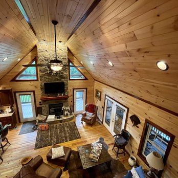The Lodge - Living room from above. - Vacation Rentals Near Me - Cadiz, Kentucky