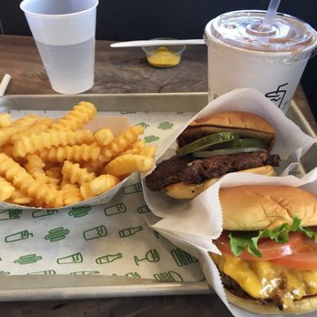 Shake Shack Central West End - Ice Cream & Frozen Yogurt Near Me - St. Louis, Missouri Shake Shack Central West End - Ice Cream & Frozen Yogurt Near Me - St. Louis, Missouri