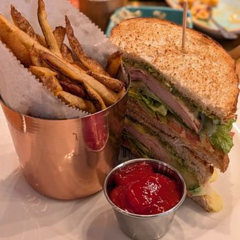 Darna Mediterranean Eatery - Mediterranean Near Me - Plano, Texas