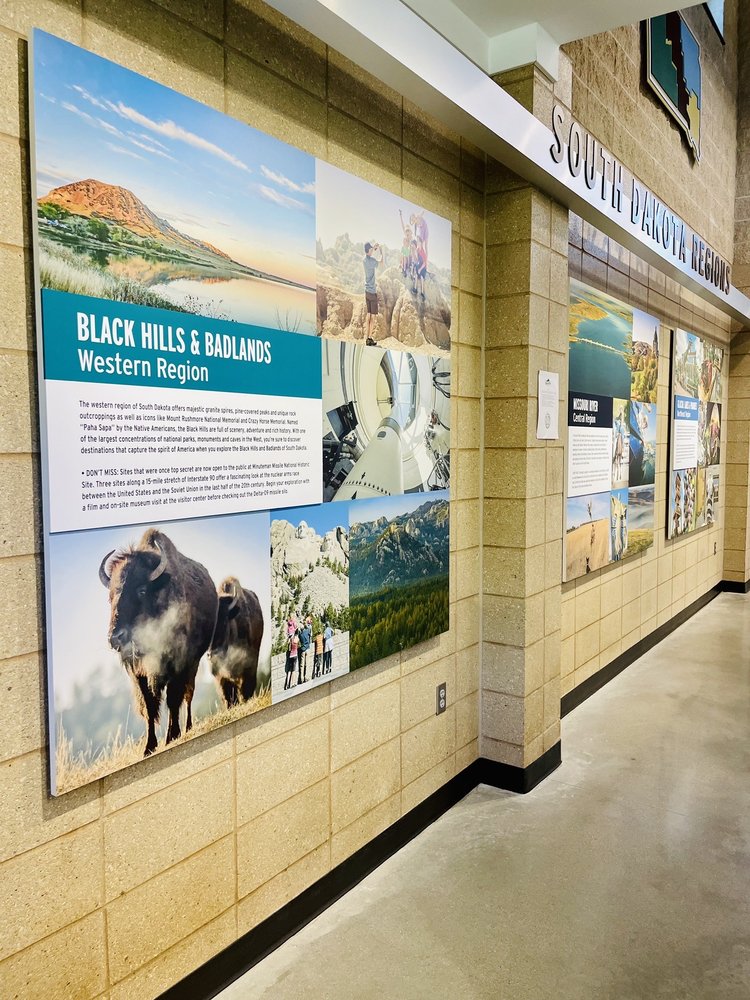 VALLEY SPRINGS CENTER 11 Photos I90 Westbound, Valley