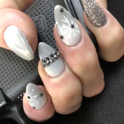 Fantasy Nails - Black like my pistol. Merry like my soul. :-X