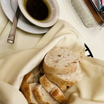 Fratelli's Ristorante - Complimentary bread & dip - Italian Near Me - Houston, Texas Fratelli's Ristorante - Complimentary bread & dip - Italian Near Me - Houston, Texas
