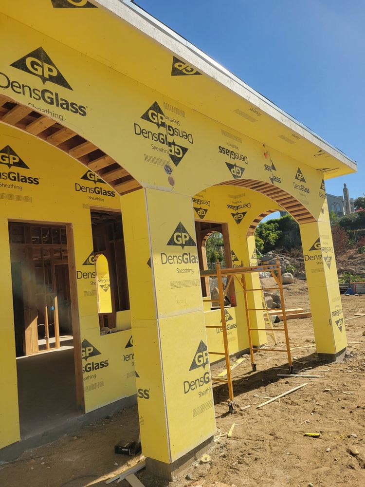 Slide of Gil'S Roofing