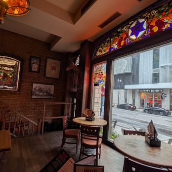 Gluek's Restaurant & Bar - Interior - Music Venues Near Me - Minneapolis, Minnesota