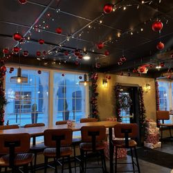 Crust & Cocktails