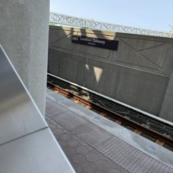 Loudoun Gateway Metro Station - The track towards Ashburn