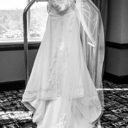 Gala's Bridal Alterations - Wedding dress