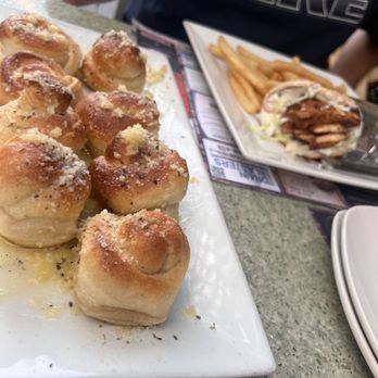 Jack's Brick Oven Pizzeria - Garlic knits were amazing! - Italian Near Me - Norwich, Connecticut