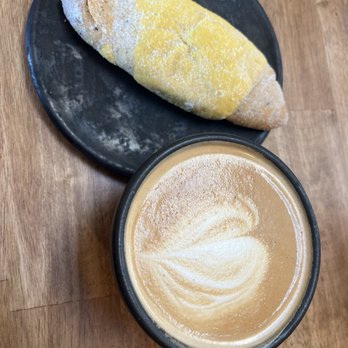Amor A Mi - Calle de olla latte and pan dulce - Mexican Near Me - Burbank, California Amor A Mi - Calle de olla latte and pan dulce - Mexican Near Me - Burbank, California