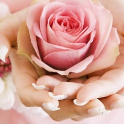 Luxury Nails & Spa
