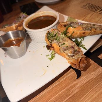 Wing Nutz Tavern - Sports Bars Near Me - Las Vegas, Nevada