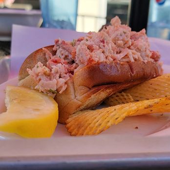 That Dam Place - The delicious lobster roll with amazing chips and leeks soup. - American Near Me - Folsom, California That Dam Place - The delicious lobster roll with amazing chips and leeks soup. - American Near Me - Folsom, California