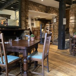 Horse & Groom