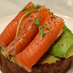 Ladurée - Avocado & Salmon Toast