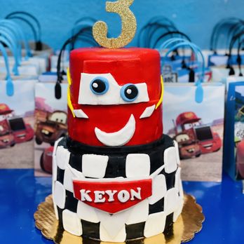Chef Rabbit - Birthday Cake - Caterers Near Me - Long Beach , California