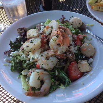 Kingfishers Waterfront Bar & Grill - Kanaka salad with seafood - Gastropubs Near Me - Maple Ridge, British Columbia