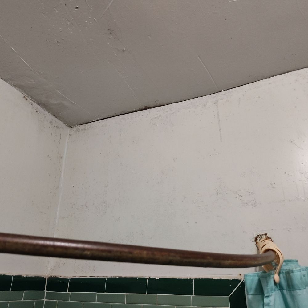 Villa Motel - More black mold that was painted over - Hotels Near Me - Plainview, Texas Villa Motel - More black mold that was painted over - Hotels Near Me - Plainview, Texas