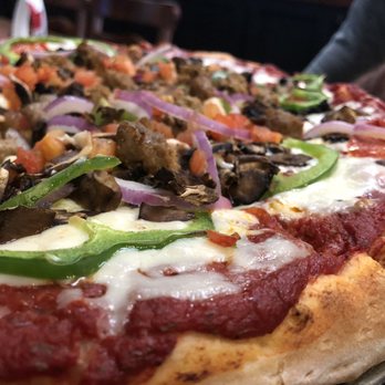 Oggi's - Pizza Near Me - Encinitas, California