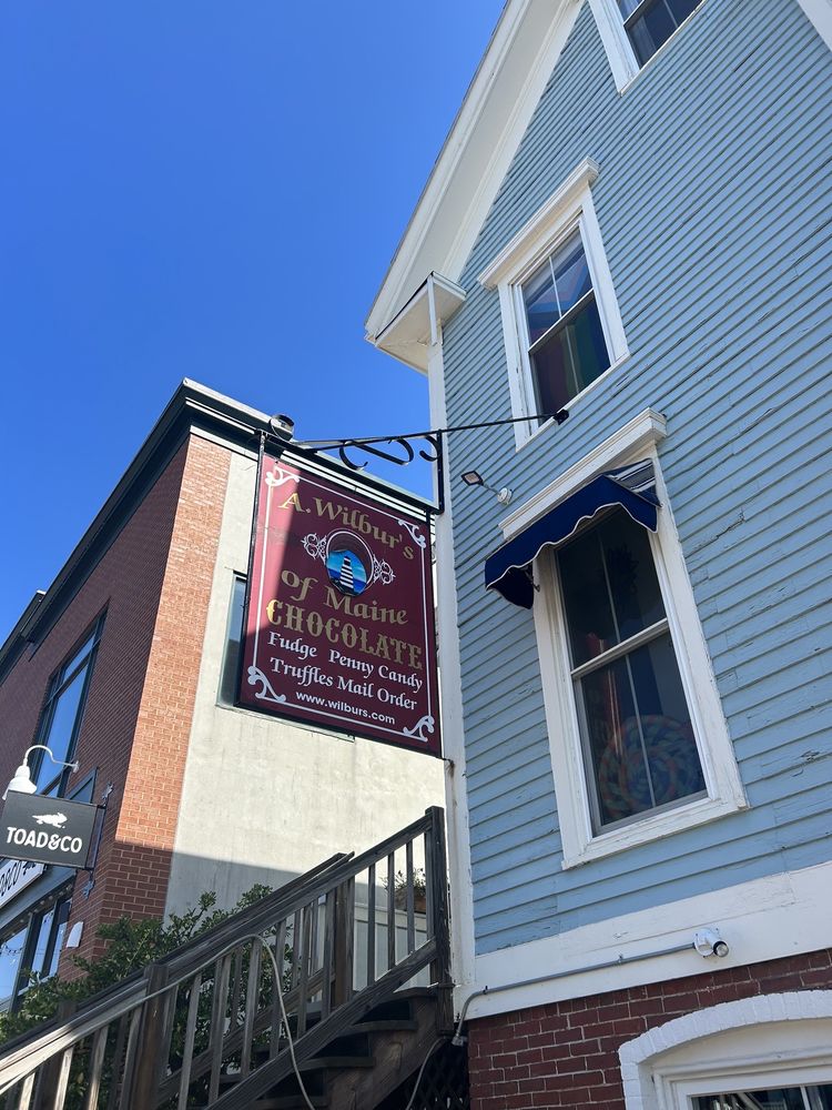 Wilbur's Candy Shoppe Logo