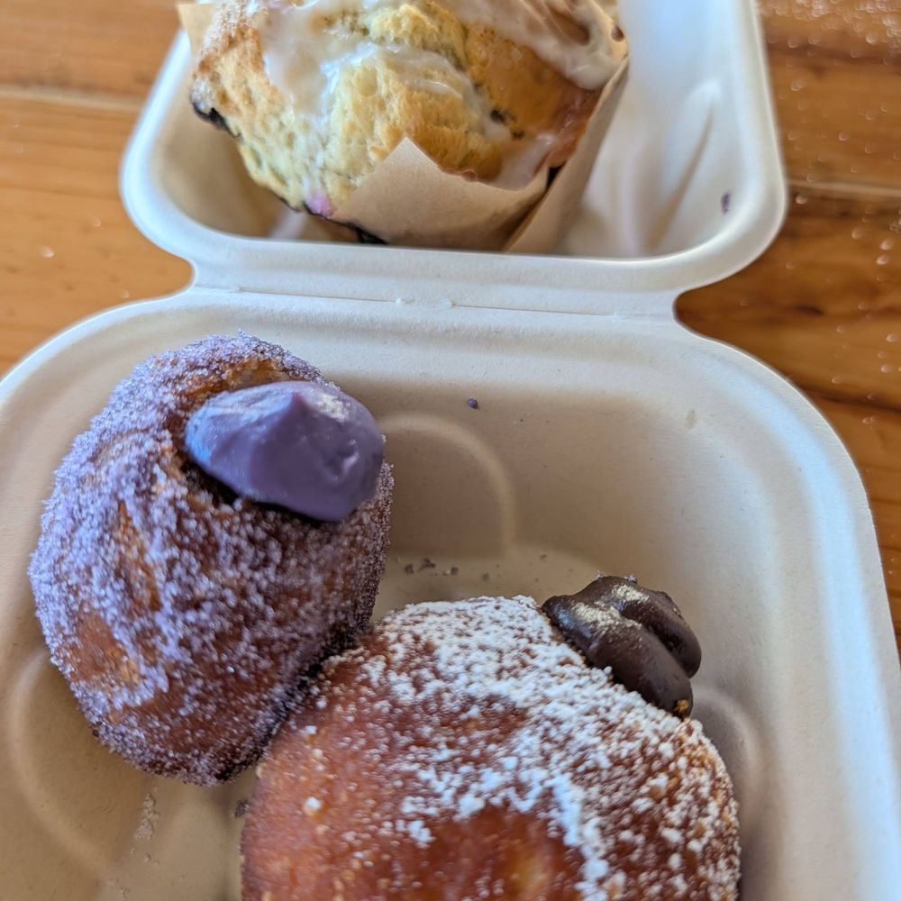 Sugar Beach Bake Shop - Bakeries Near Me - Kihei, Hawaii