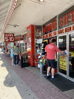Dick's 5 & 10 by null