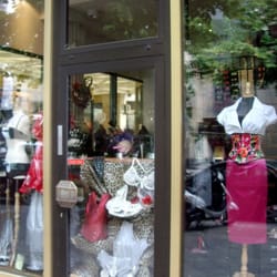 Hautnah Eccentric Fashion