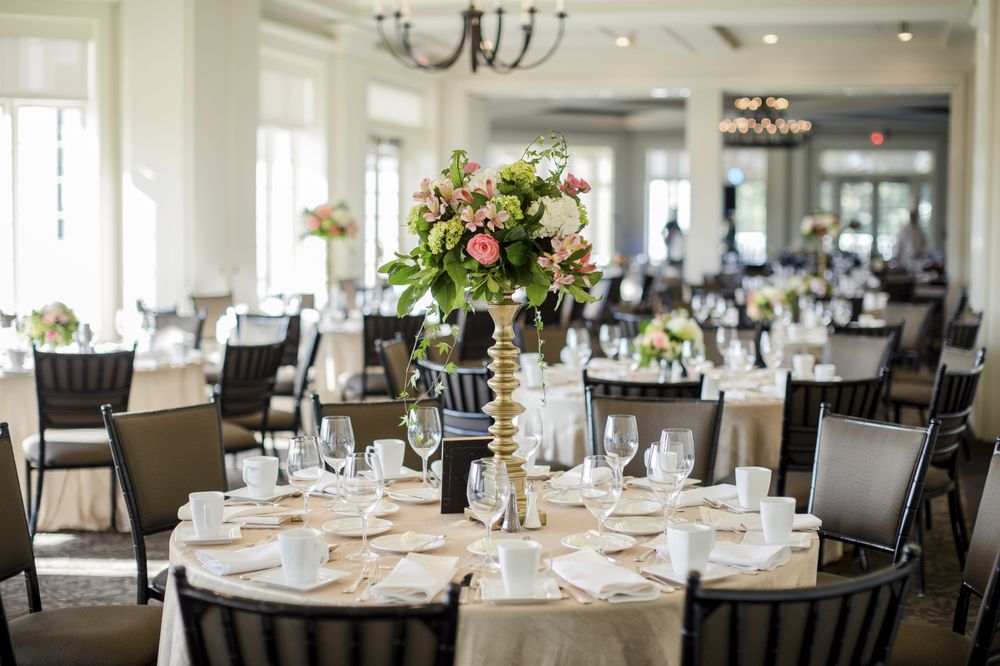 HALLBROOK COUNTRY CLUB Updated September 2024 16 Photos 11200