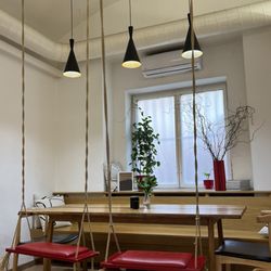 Dos Mundos Café