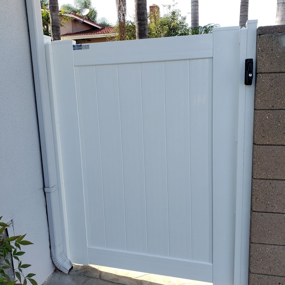 Vinyl Concepts - Front/outside of gate 1. - Fences & Gates Near Me - Torrance, California Vinyl Concepts - Front/outside of gate 1. - Fences & Gates Near Me - Torrance, California
