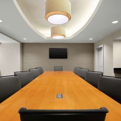 Embassy Suites by Hilton Newark Airport - Meeting Room