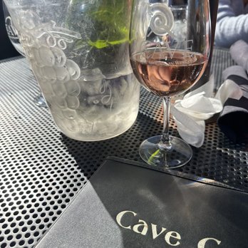 Oak Mountain Winery - Raspberry Sparkling Wine. - Wineries Near Me - Temecula, California Oak Mountain Winery - Raspberry Sparkling Wine. - Wineries Near Me - Temecula, California