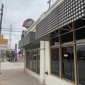 Dilly Diner - Outside - Sandwiches Near Me - Tulsa, Oklahoma