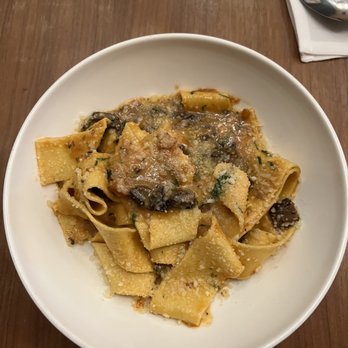 Daisies - Pasta Shops Near Me - Chicago, Illinois