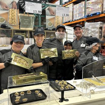 Baklava Bar - Great presentation! - Bakeries Near Me Baklava Bar - Great presentation! - Bakeries Near Me