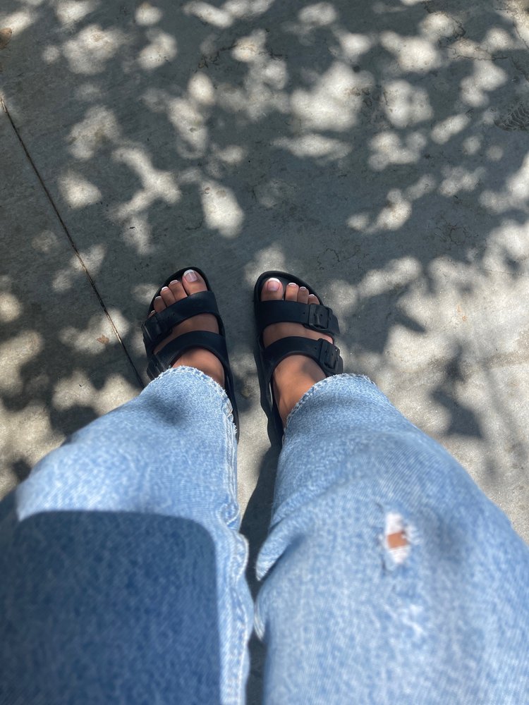 Expert Design Nails Studio Logo