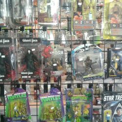 Hero Haven Toys & Comics - Misc