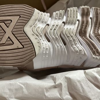 dicks sporting goods lebron 16