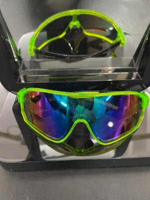 Oakley's - We carry a wide range of Oakley's. Call now! Oakley's - We carry a wide range of Oakley's. Call now!
