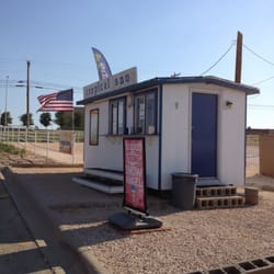 Braun's Tropical Sno - View from northeast.