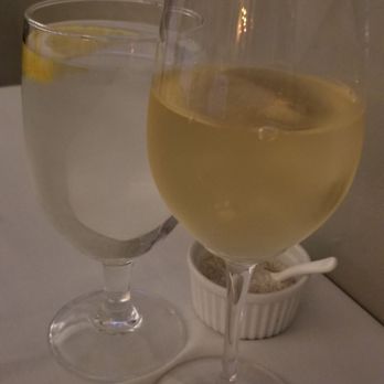 L'Escargot - Sauvignon blanc - French Near Me - Carmel, California L'Escargot - Sauvignon blanc - French Near Me - Carmel, California