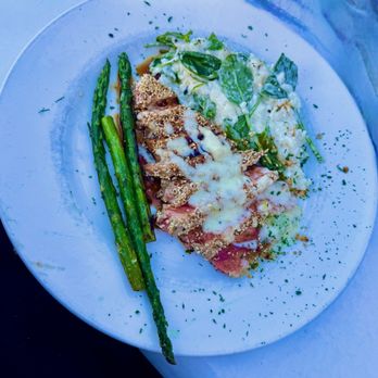 Mezzo Bistro Italiano - sesame ahi tuna with spinach risotto - Italian Near Me - Las Vegas, Nevada