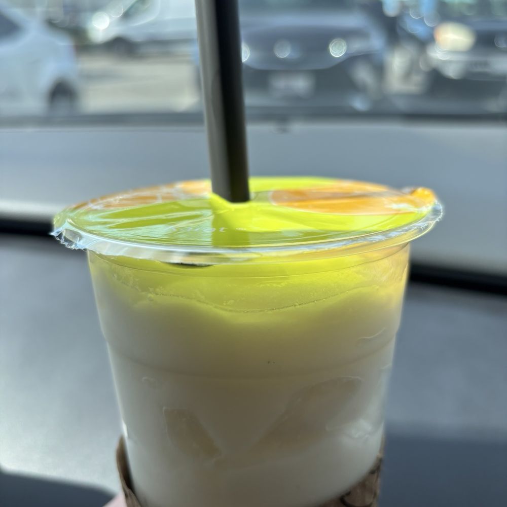 Fresh lychee smoothie
