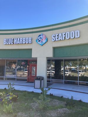 BLUE HARBOR SEAFOOD & MARISCOS by null